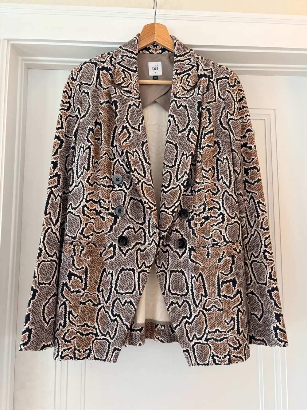 Cabi Python Blazer - Picture 2 of 12